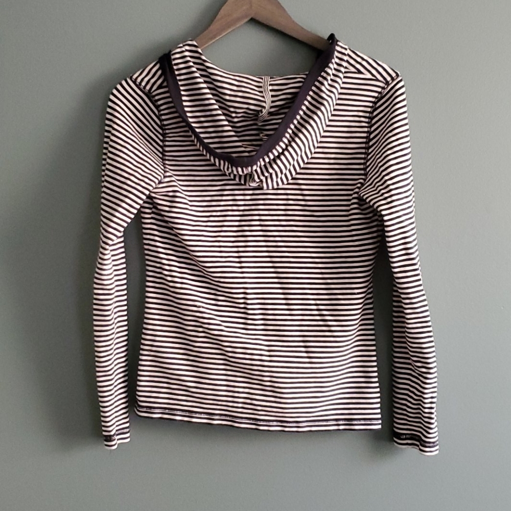 Ann Taylor Loft hooded top - Picture 2 of 3
